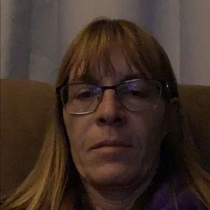 Meet your Posher, Lorie